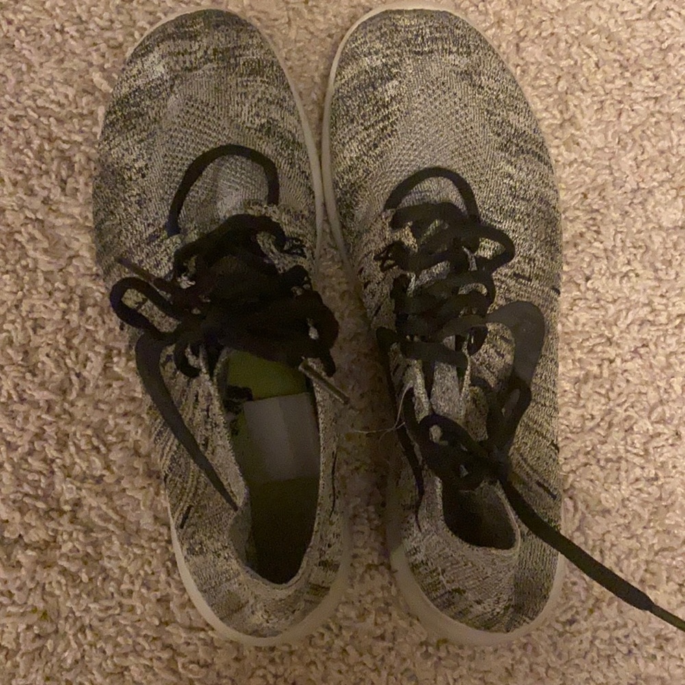 NIke Free RN Flyknit Running Shoes Women’s size 9